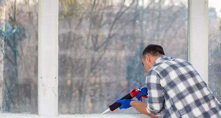Quality Sliding Shower Door Repair for Closing Issues in Ferry Pass, FL