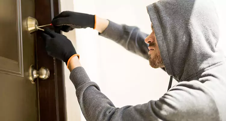 Emergency Motel Lock Repairs—Available 24/7 in Ferry Pass, FL